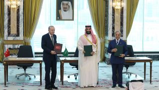 Saudi Arabia, Turkiye and Pakistan sign trilateral defence pact