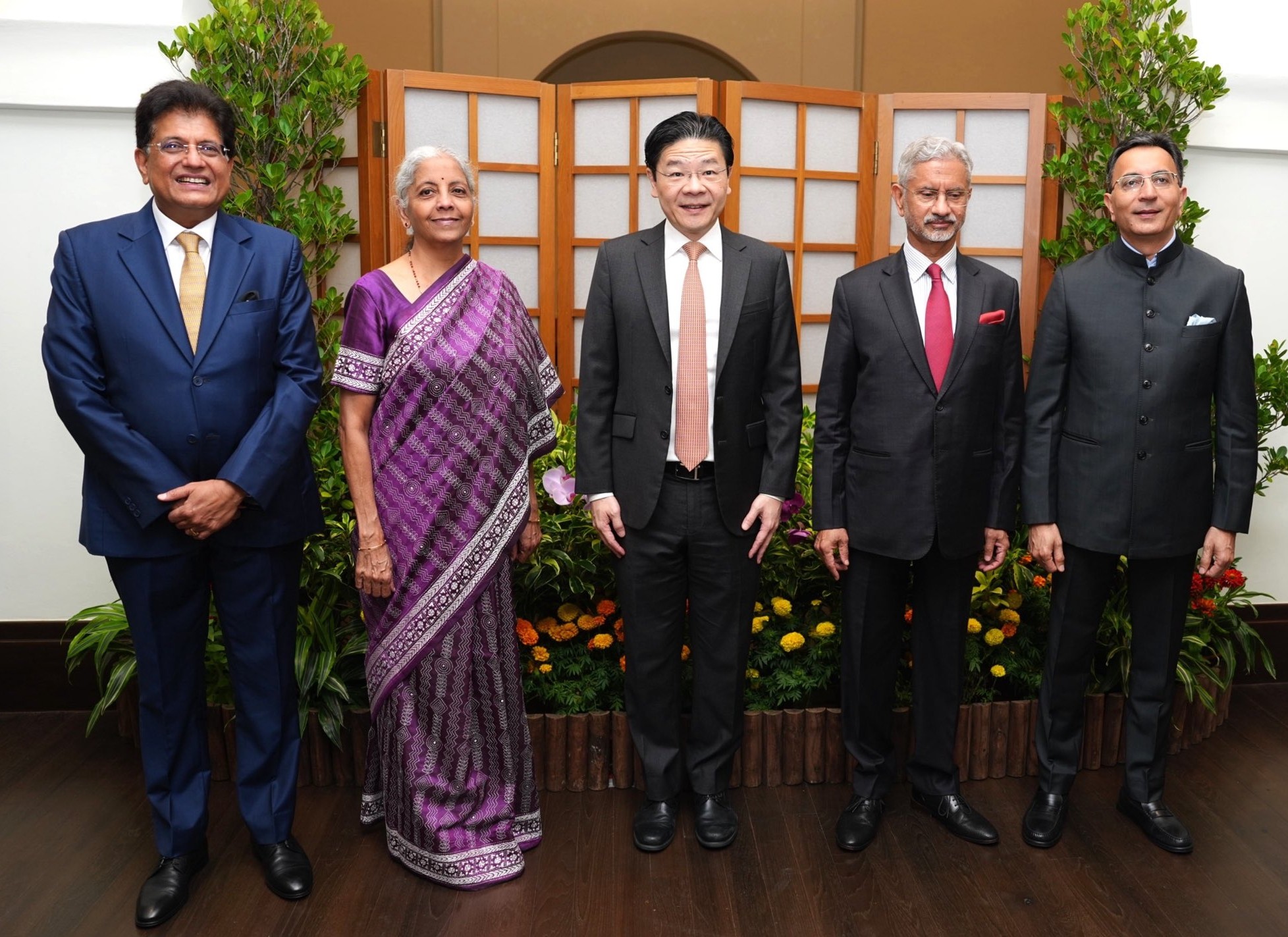 Indian Ministerial Delegation Meets Singapore PM to Strengthen Comprehensive Strategic Partnership