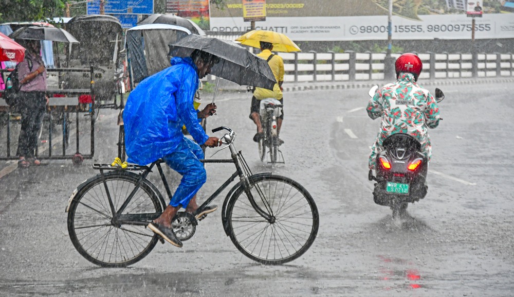 Delhi-NCR to receive rain, thunderstorms; IMD issues yellow alert