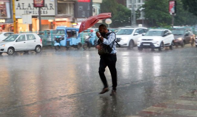 Delhi-NCR likely to receive light to moderate rain