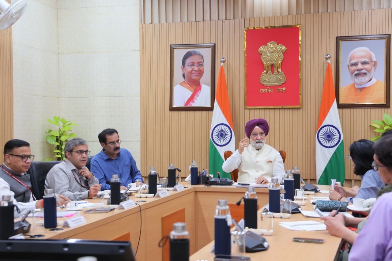 Delhi LG asks NSUT, other tech universities to develop civic solutions