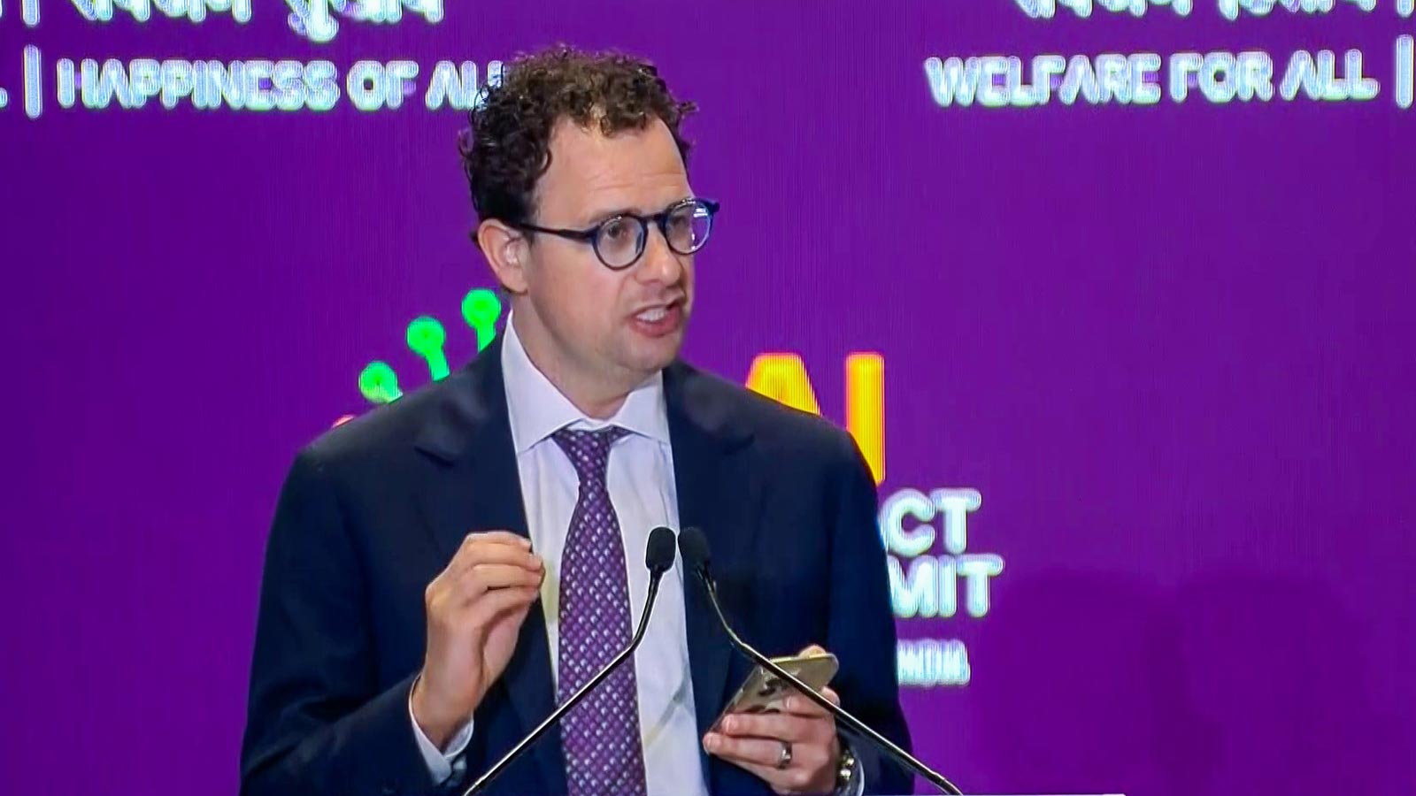 Anthropic CEO Dario Amodei avoids comment as AI tech czars reach DC for key meeting with Trump