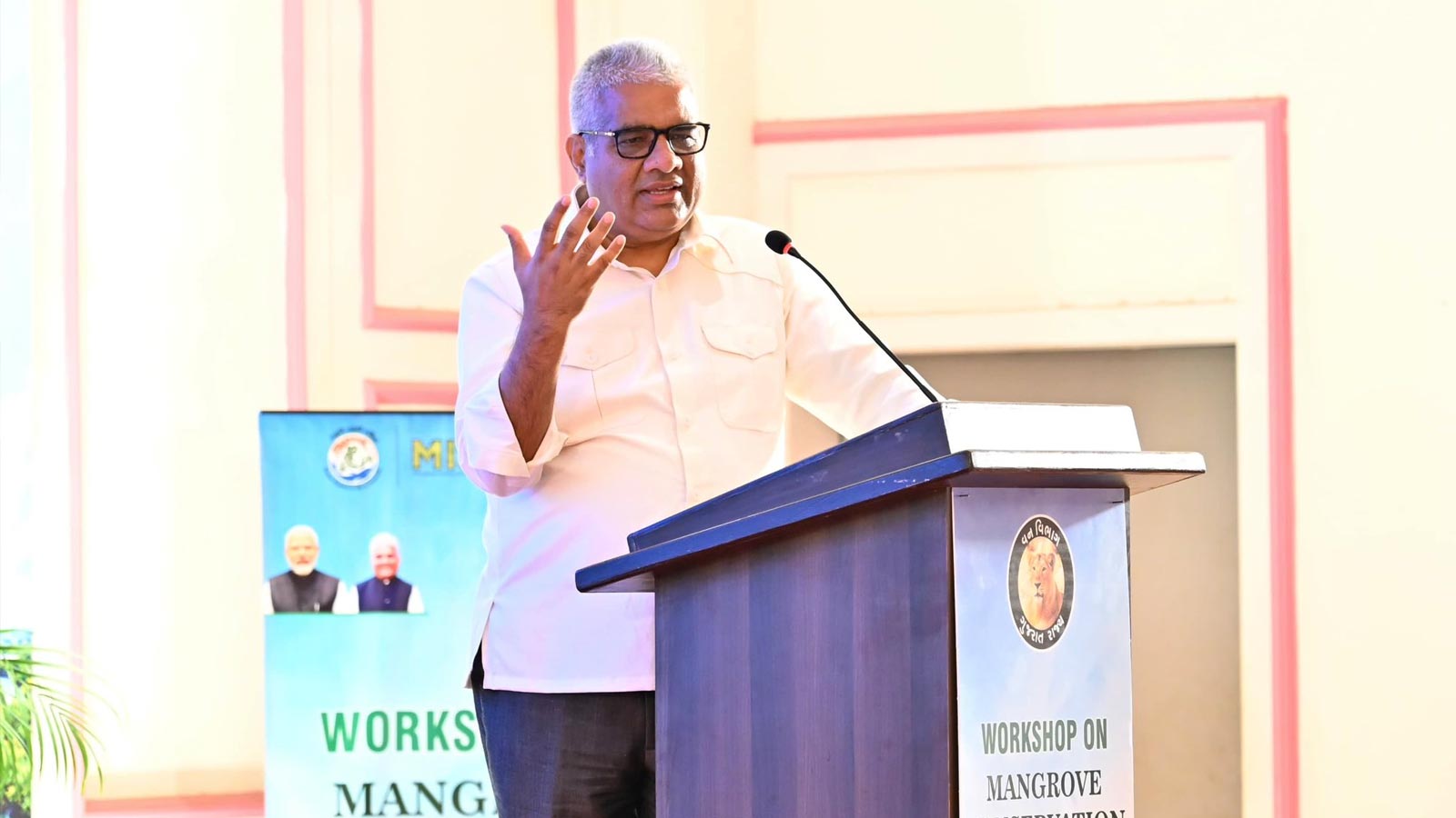 Bhupender Yadav reviews Gujarat’s mangrove conservation efforts, launches Mangrove GIS portal