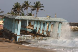 INCOIS sounds red alert for Keralam coast, warns of ‘Kallakkadal’