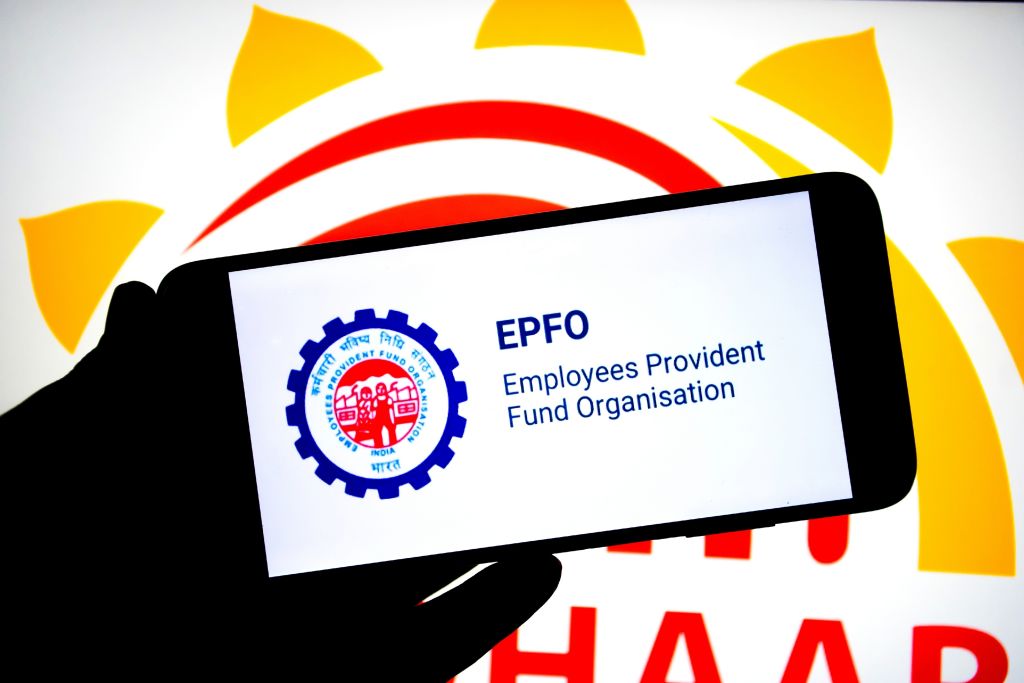 Cabinet approves EPFO wage ceiling hike to Rs 25,000 per month