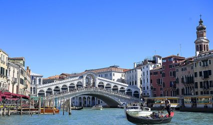 Venice considering raising tourist entry fee to $34