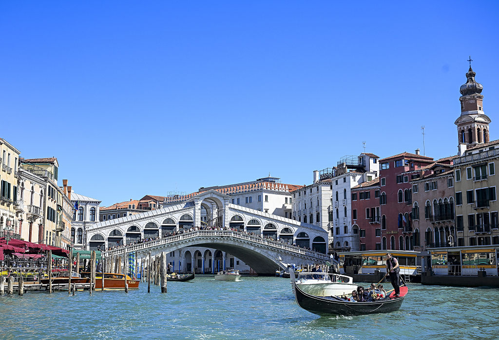 Venice considering raising tourist entry fee to $34