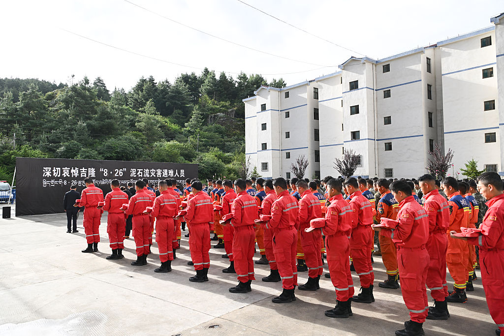 Memorial Services Held For Victims Of Deadly Mudslide
