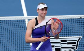 Clinical Rybakina marches into US Open third round