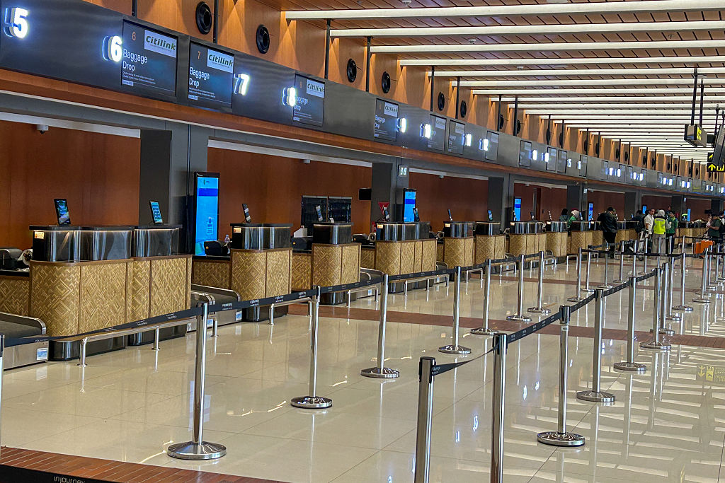 Eight Indonesian airports remain shut due to volcanic ash from Anak Krakatau