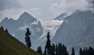 Himalayas approaching tipping point, millions of livelihoods at stake, report finds