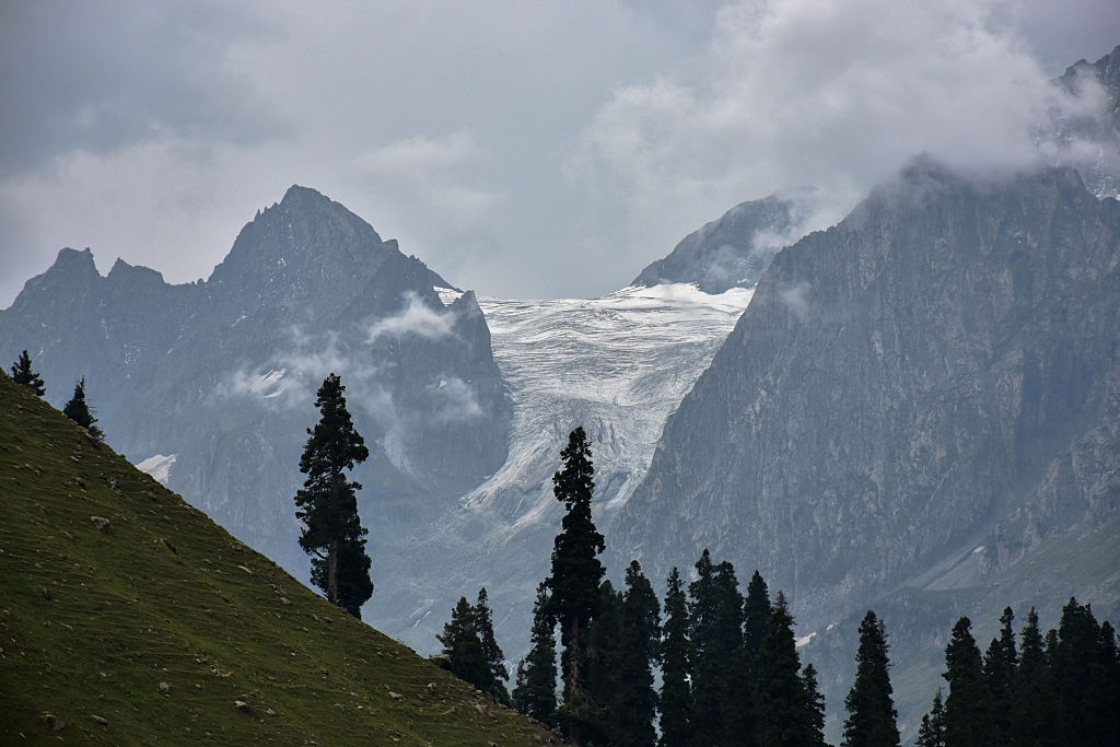 Himalayas approaching tipping point, millions of livelihoods at stake, report finds