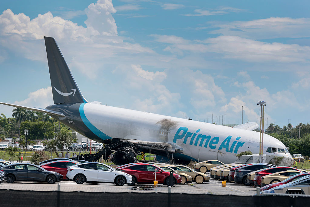 Amazon pauses operations with 21 Air after Miami cargo plane crash
