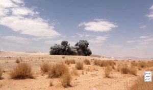 Alarmed Yemenis flee south as Houthis keep up attacks