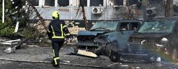 Russia's attacks disrupt internet services to 100,000 households in Kyiv, Ukrainian ministry says