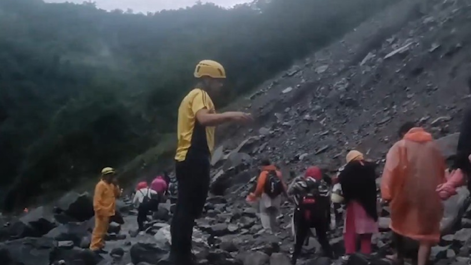 9,000 pilgrims escorted safely from landslide-hit Kedarnath route in Rudraprayag: SDRF
