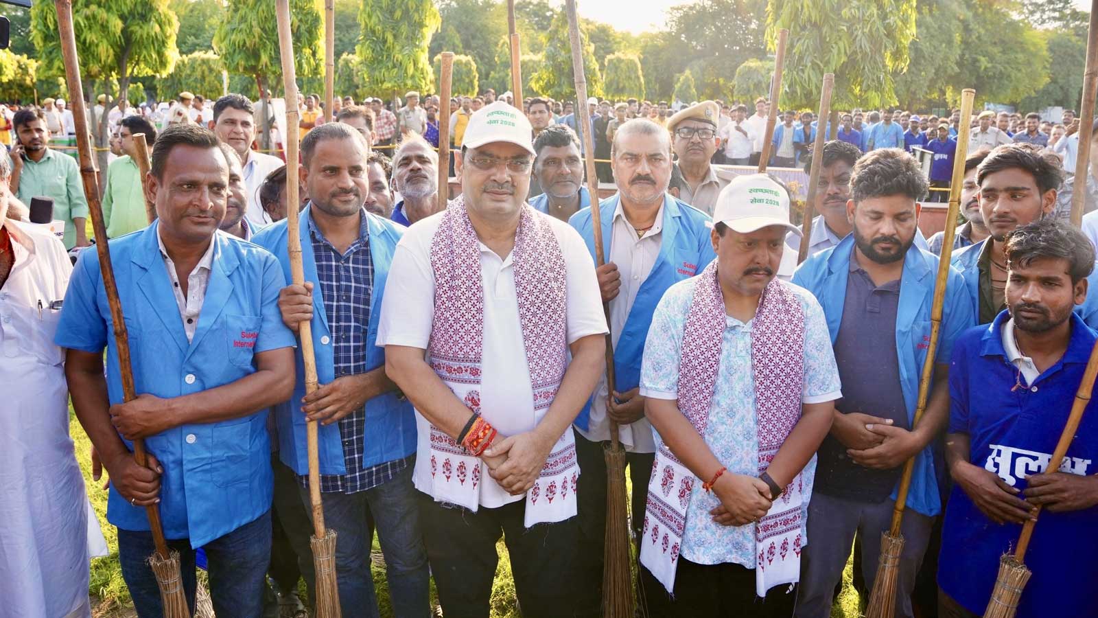 Nitin Nabin, Rajasthan CM Bhajanlal Sharma participate in cleanliness drive in Jaipur