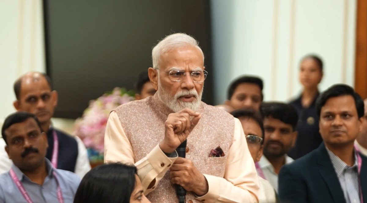 PM Interacts with National Teachers Awards Winners, Calls for Tackling Excessive Screen Time Among Children