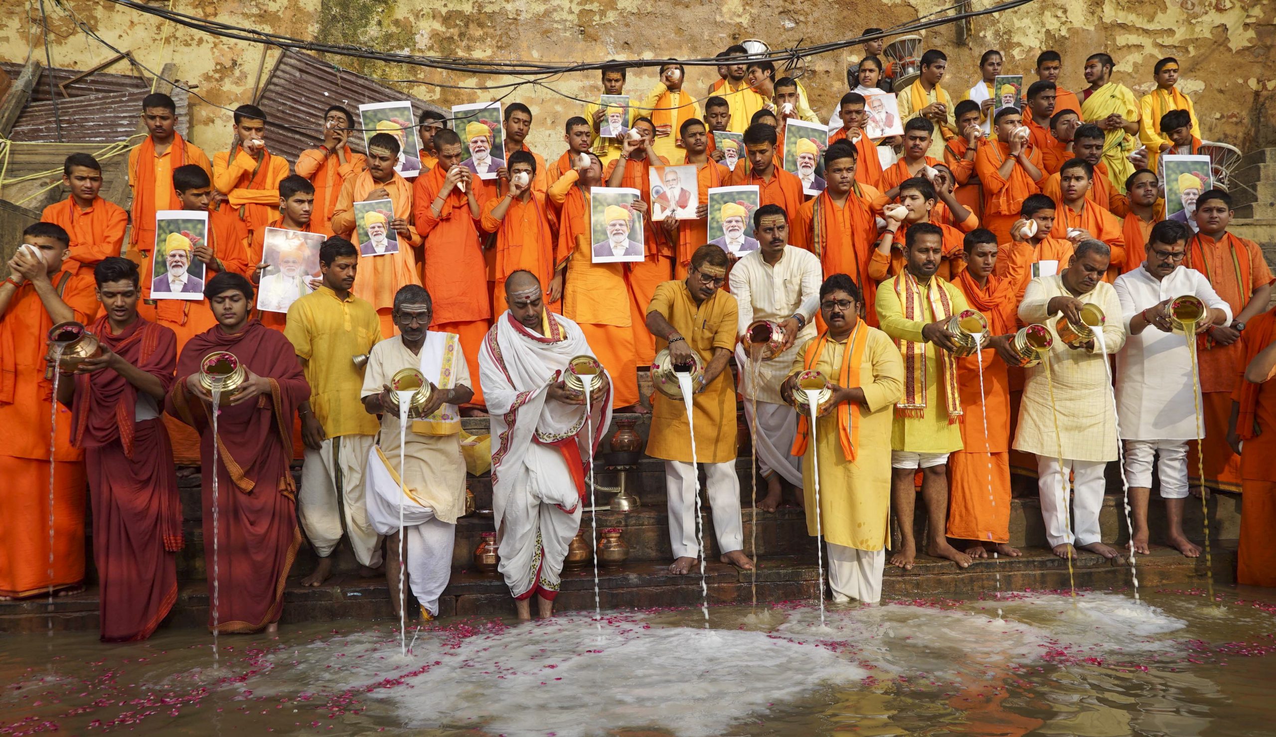 76 priests perform Ganga Aarti in Varanasi on PM Modi’s birthday