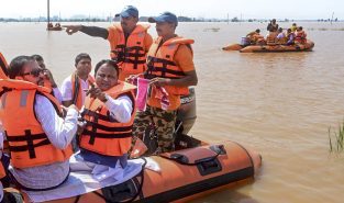 Odisha CM tours flood-hit districts as govt moves over 1 lakh people to relief camps