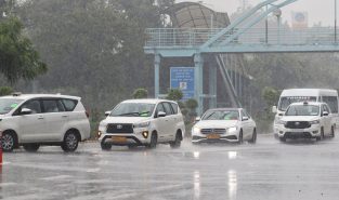 Heavy rain forecast for 11 Tamil Nadu districts today; temperatures likely to rise
