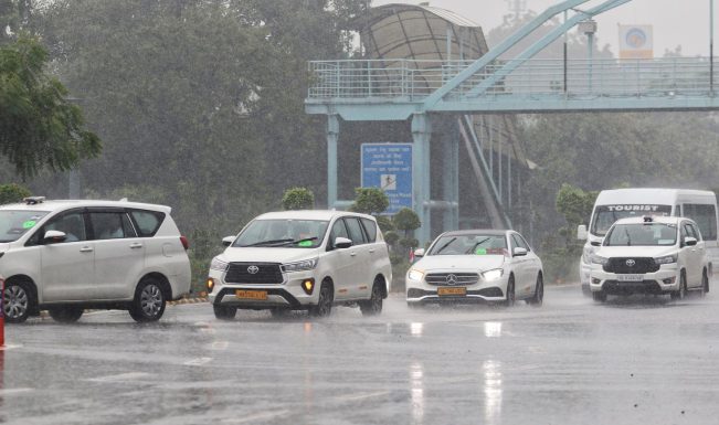 Rain lashes parts of Delhi as IMD forecasts heavy showers across several states