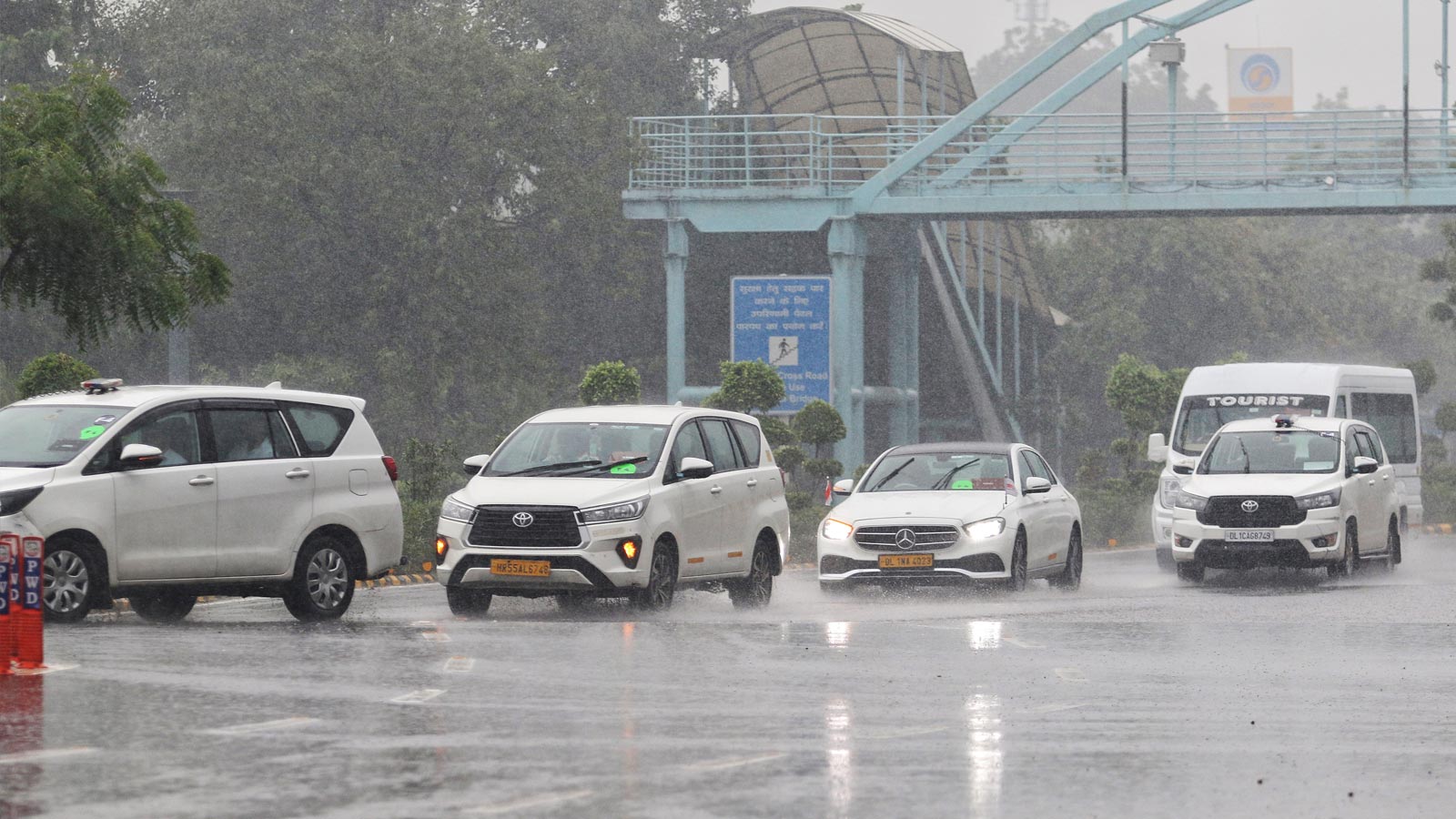 Rain lashes parts of Delhi as IMD forecasts heavy showers across several states