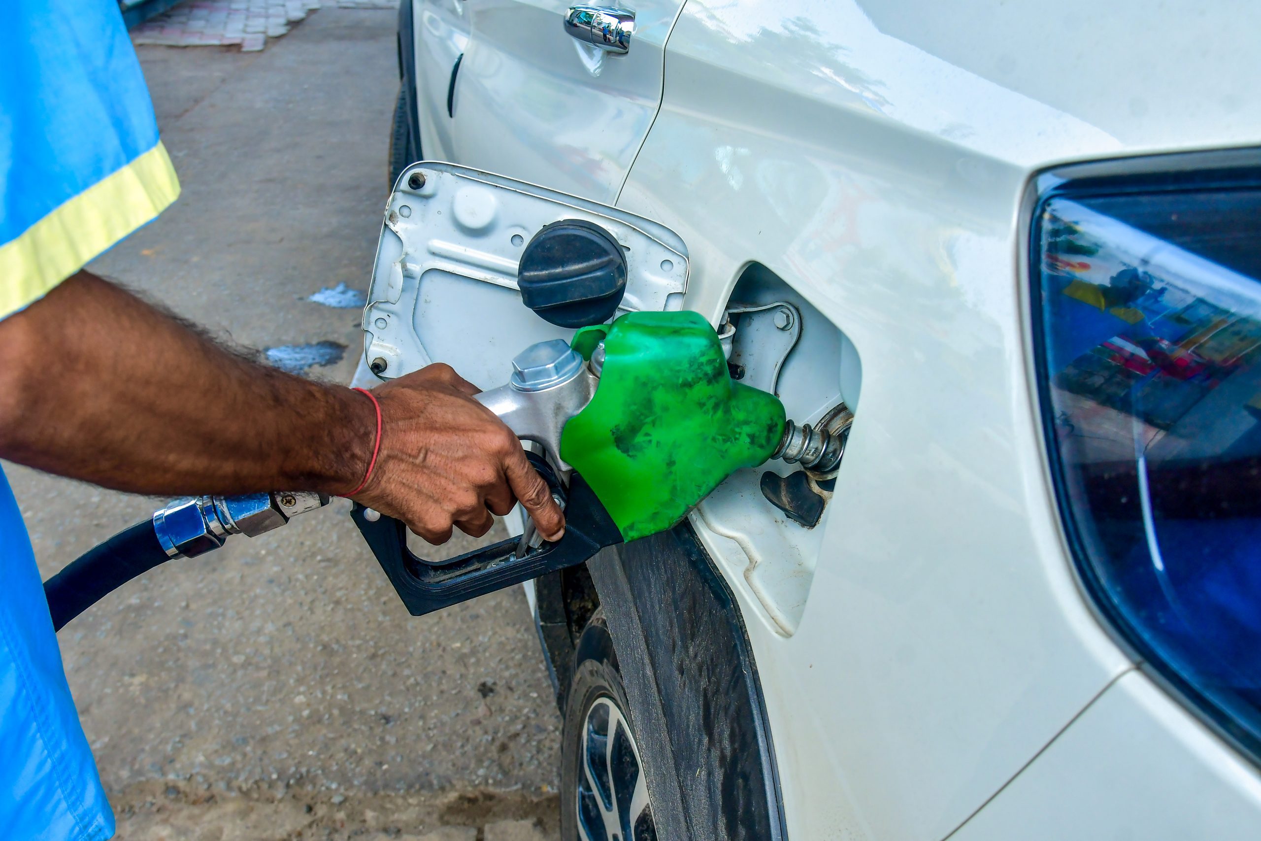 Centre Removes Export Duty on Petrol, Raises Levies on Diesel and ATF