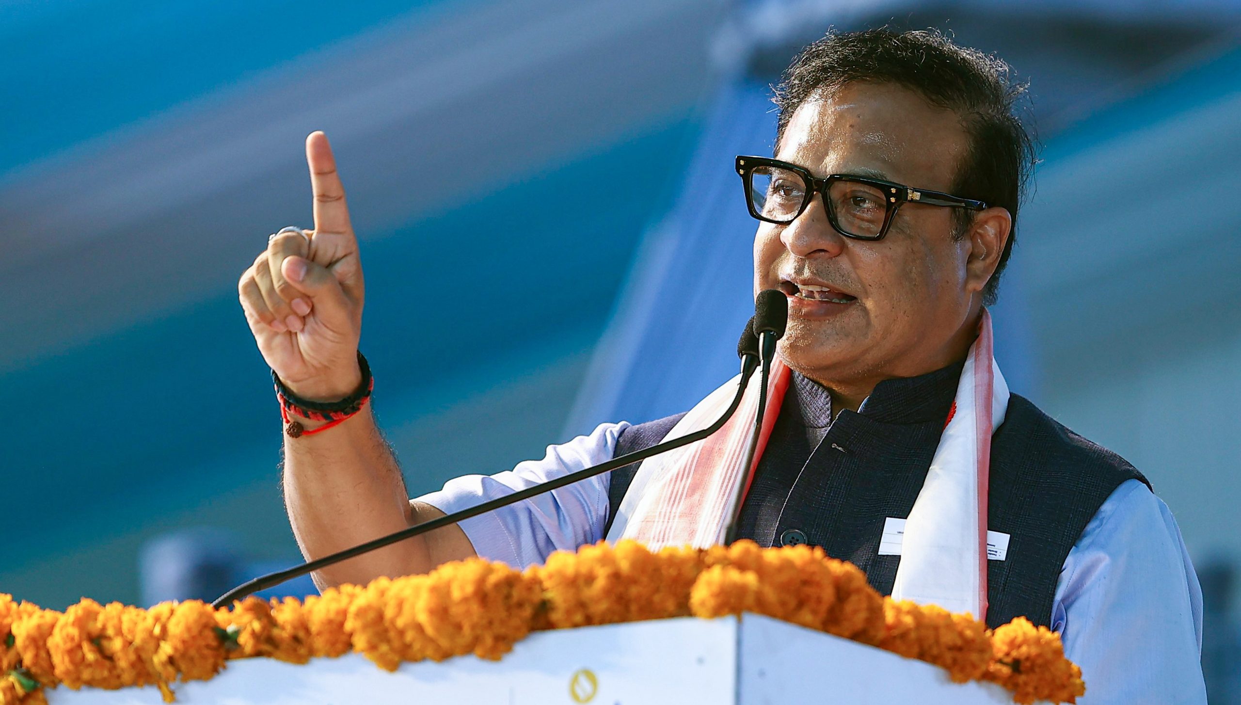 Himanta hails Assam Police for serving people with courage, compassion