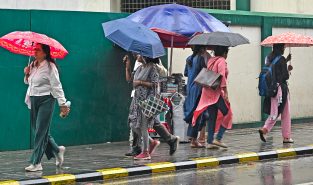 Heavy rain forecast in five Tamil Nadu districts; strong winds likely in hilly areas