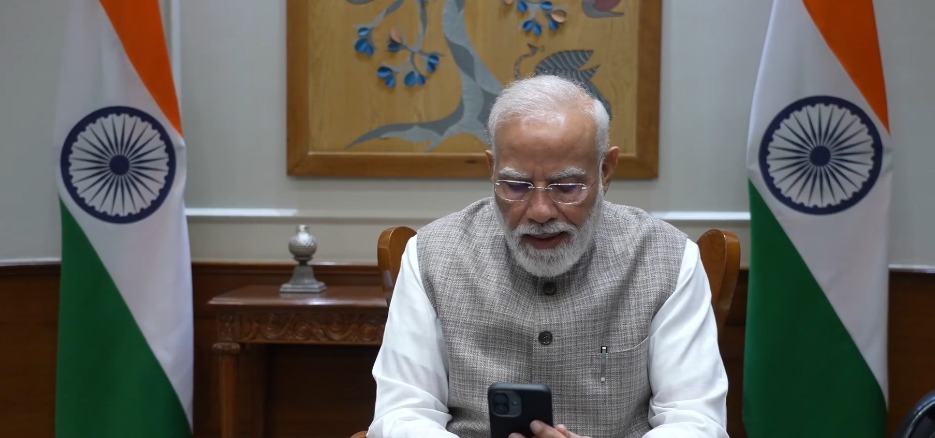 ‘One last push’: Captain Smit tells PM Modi how he reached cockpit door despite injuries