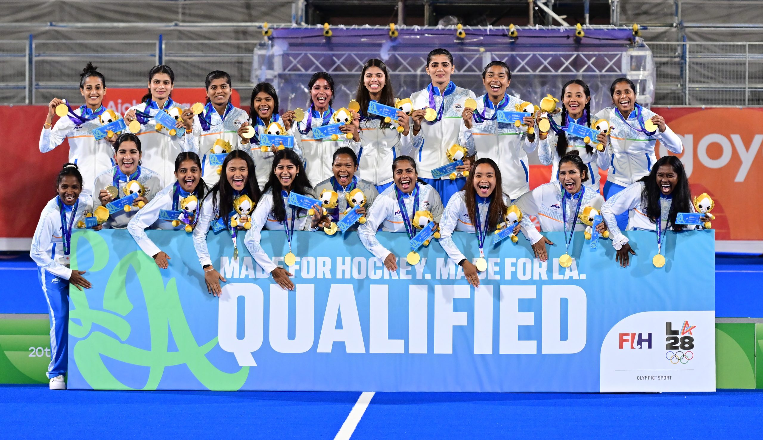 Asian Games: President Murmu, PM Modi congratulate Indian women’s hockey team on historic gold