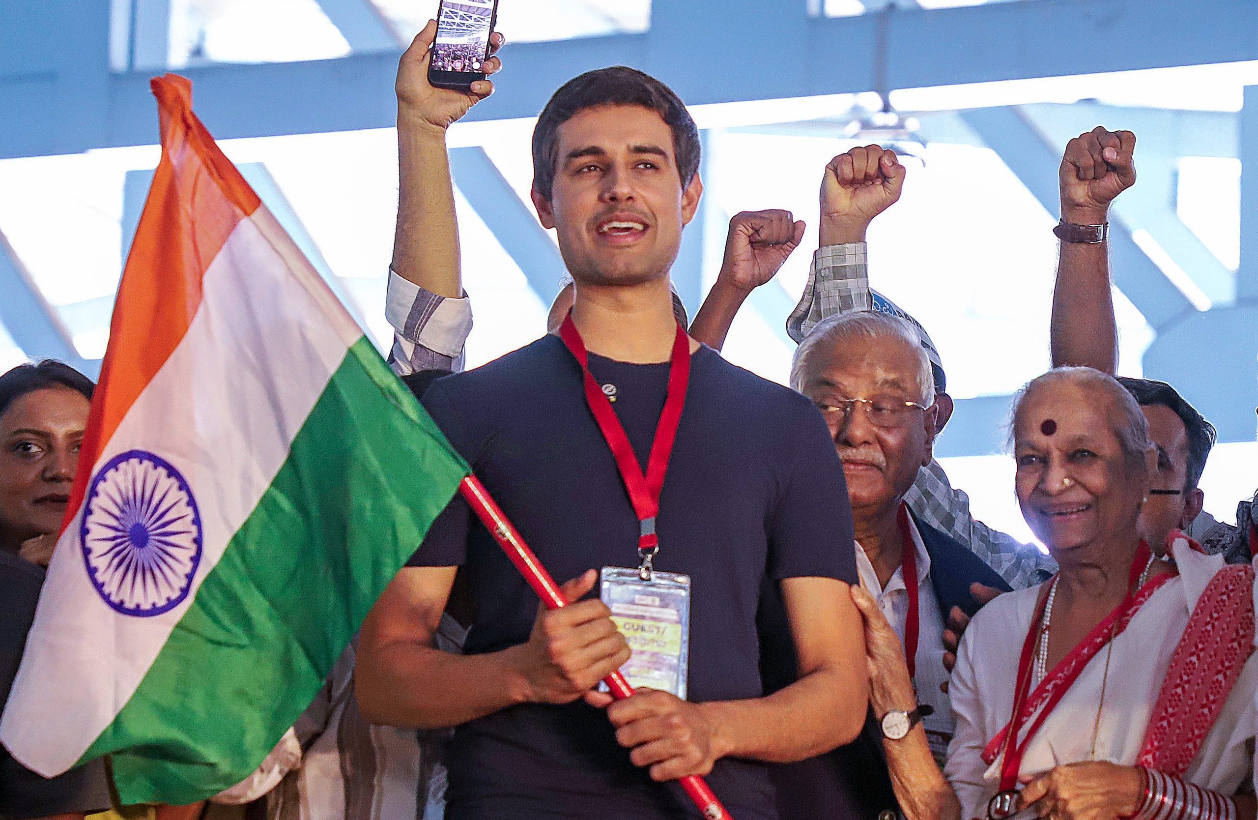 Dhruv Rathee Detained from Gurugram Residence Ahead of Delhi Protest