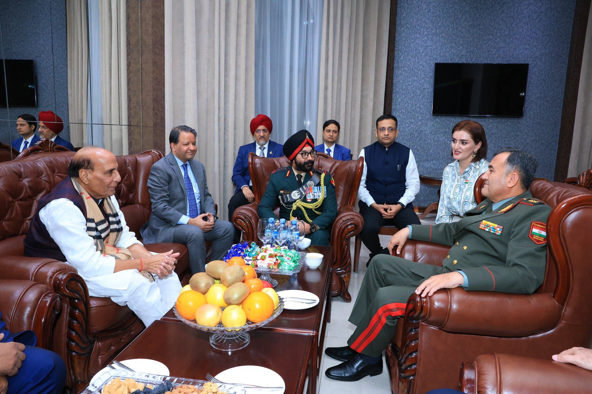 Rajnath Singh discusses capacity building and training with Tajikistan Minister