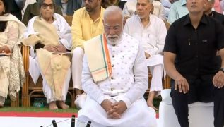 PM Modi Attends Interfaith Prayer Meeting at Gandhi Smriti on Gandhi Jayanti