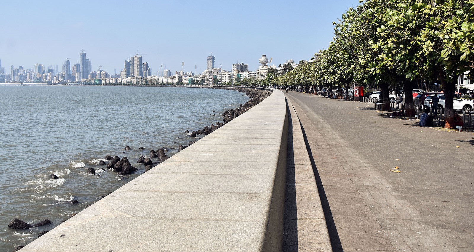 Mumbai under heatwave warning as IMD issues yellow alerts across Maharashtra