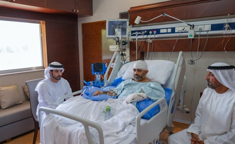 Dubai Crown Prince visits Captain Smit, applauds his courage