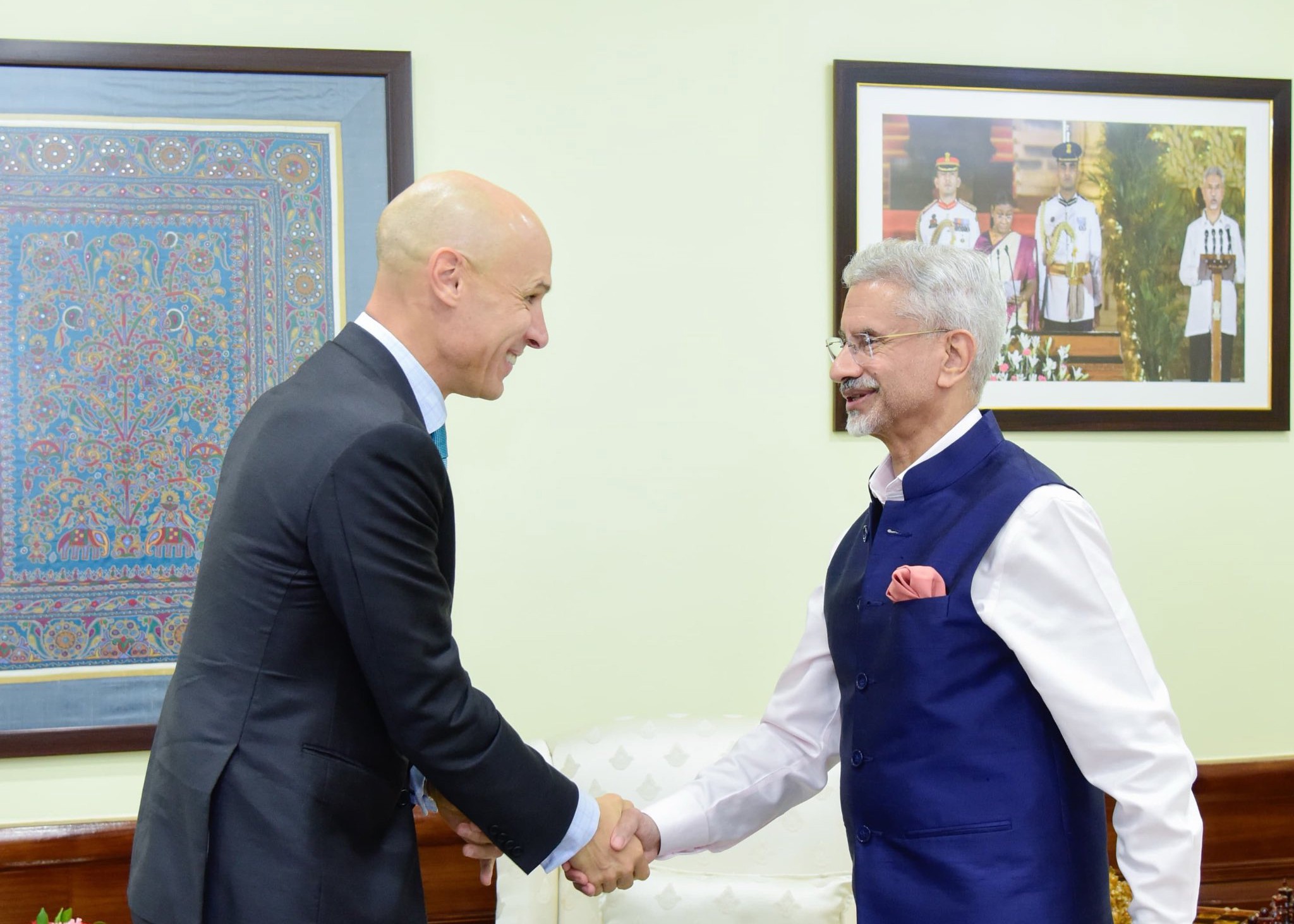 Jaishankar meets Swift’s CEO in Delhi