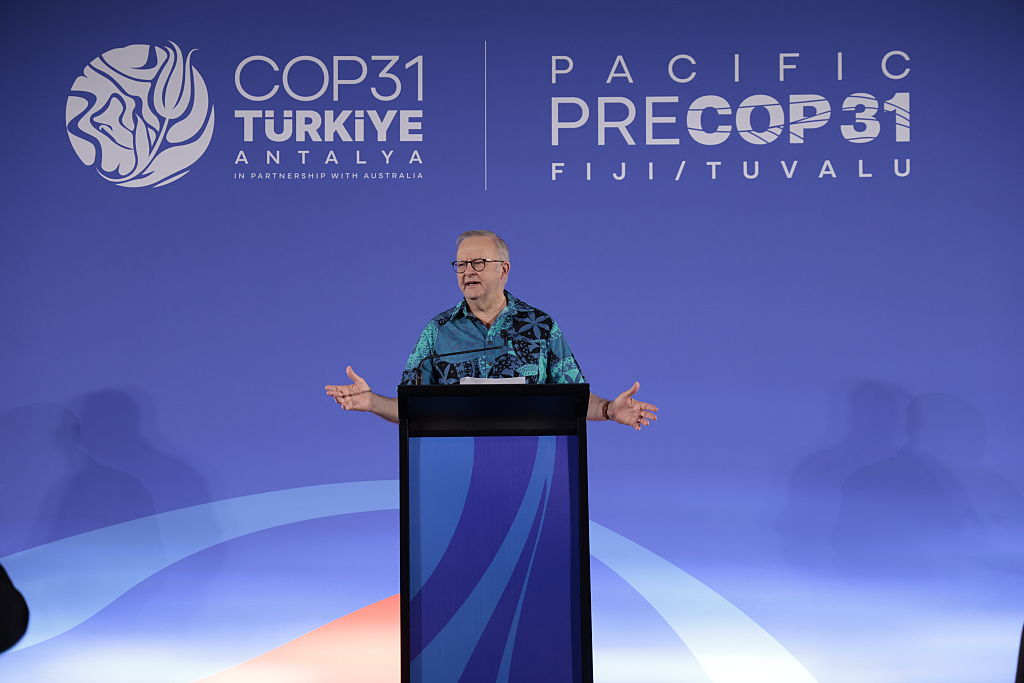 Climate summit warns stronger action needed to curb global warming