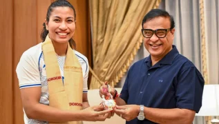 Assam CM Felicitates Lovlina Borgohain with ₹50 Lakh Award