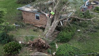 US: Hurricane Isaias kills four, about 670,000 without power after landfall
