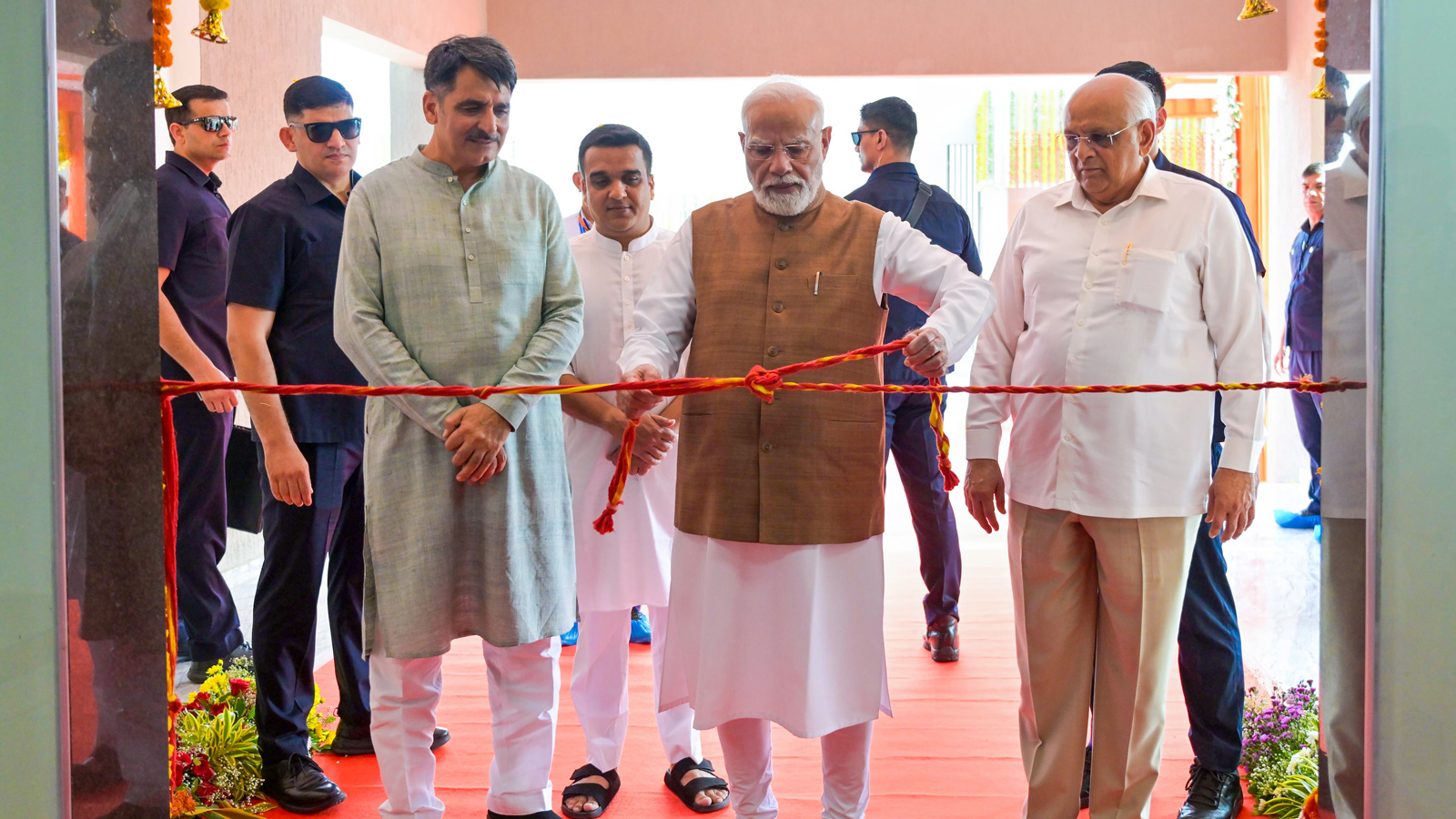 PM Modi inaugurates Rs 325-crore bovine breeding centre in Gujarat’s Banaskantha