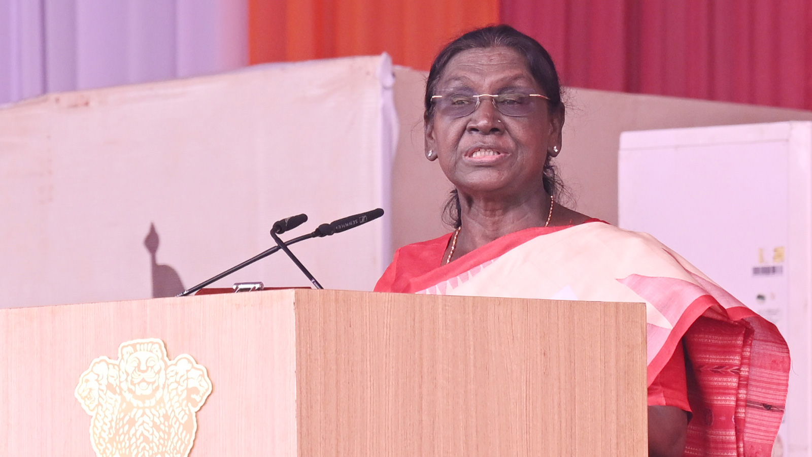 President Murmu urges learning from tribal communities’ respect for nature at Bastar Dussehra