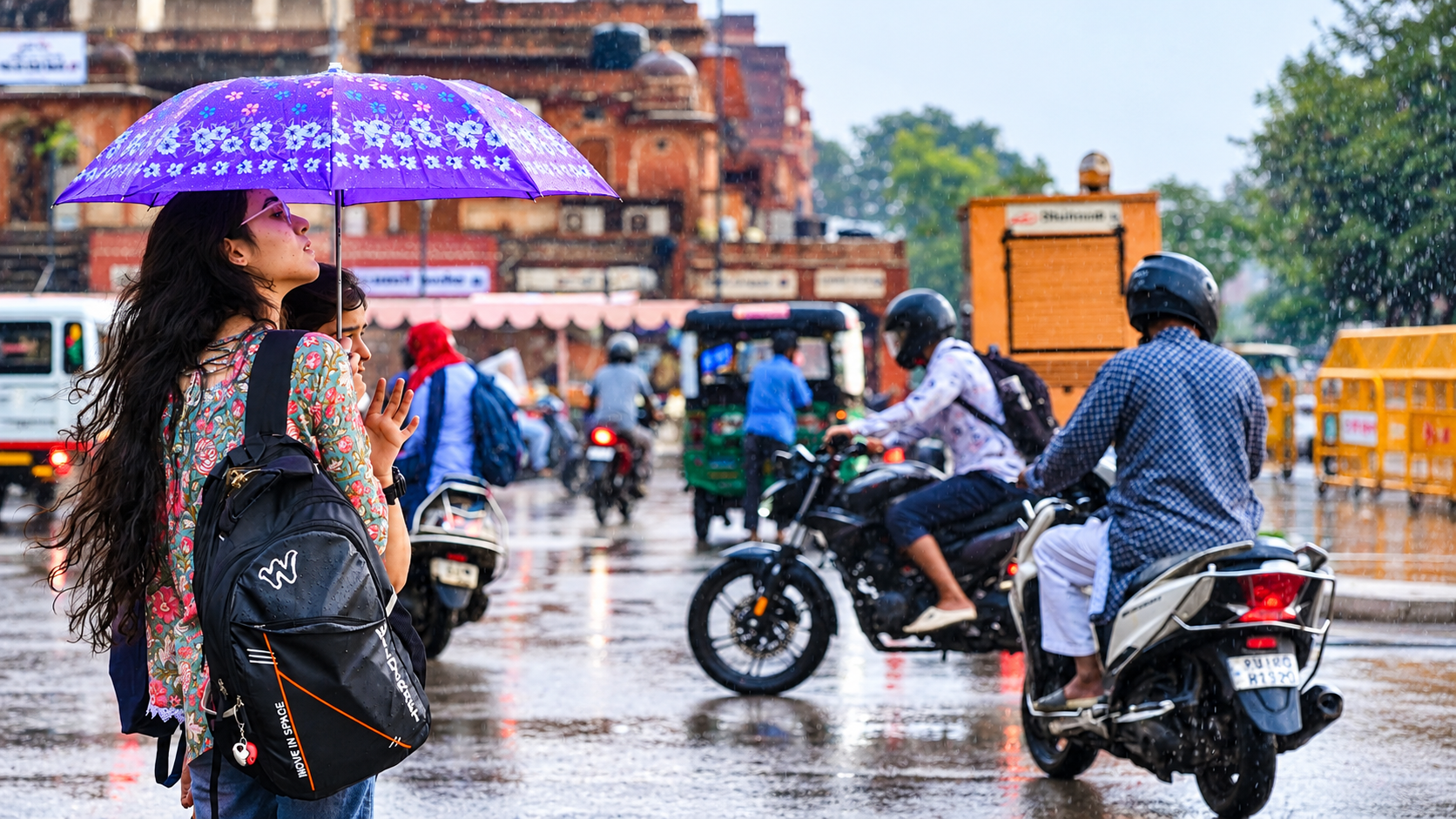 Heavy rains continue in Puducherry, holiday declared for schools