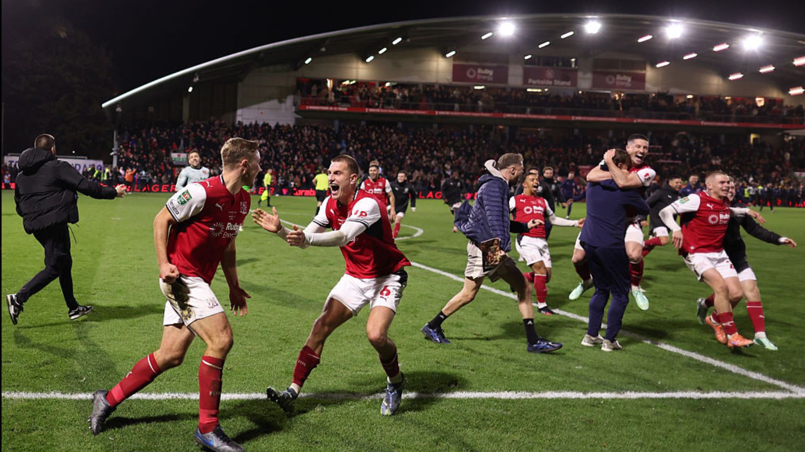 Fourth-tier Fleetwood stun Arsenal in League Cup shootout