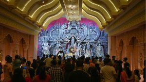 Bengal's biggest festival Durga Puja starts with Mahashashthi, pandal-hopping begins