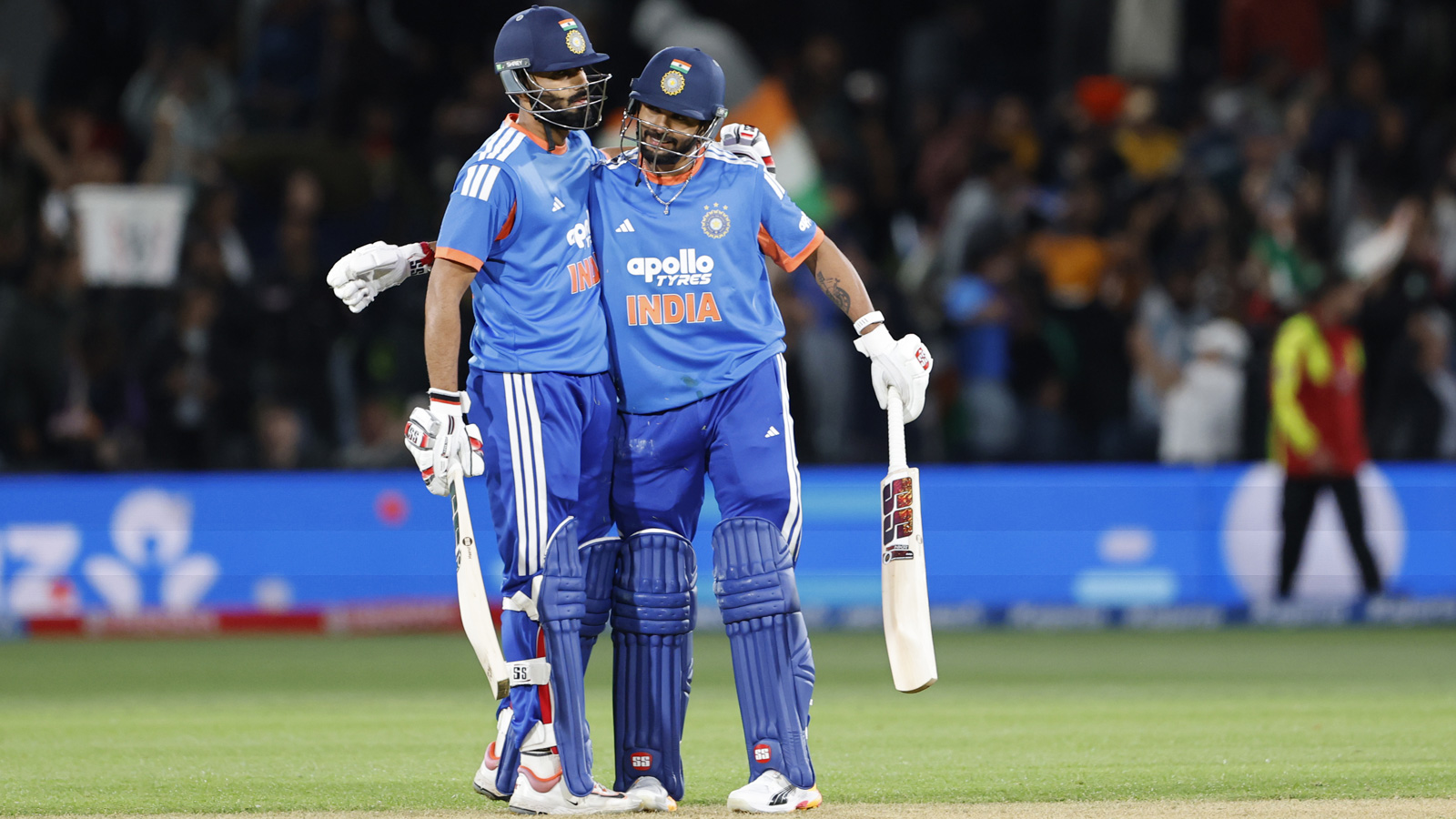 India overcome New Zealand fightback to win T20I opener